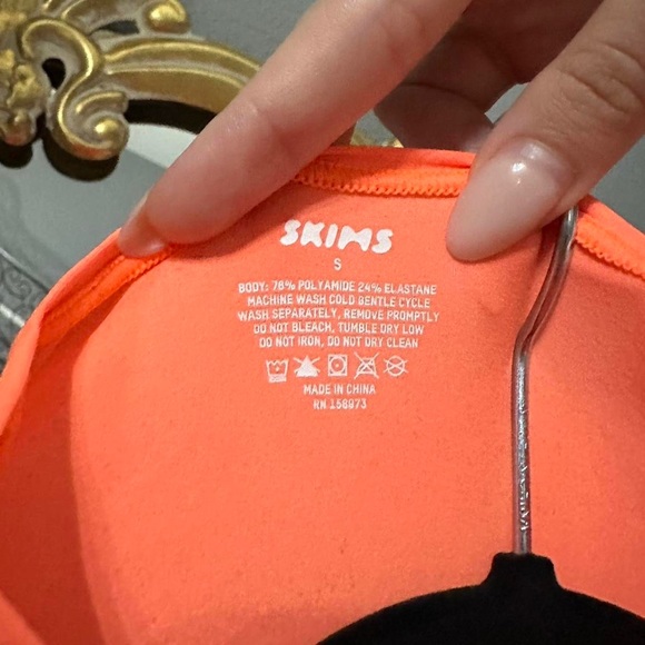 Skims Fits Everybody Turtleneck Long Sleeve Tops Set - Picture 3 of 3